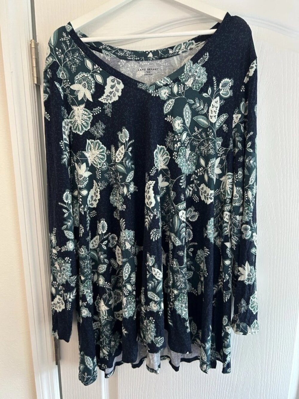 NWT Lane Bryant Floral V Neck Top Blouse 18/20 Coquette Summer Beach New NWT
